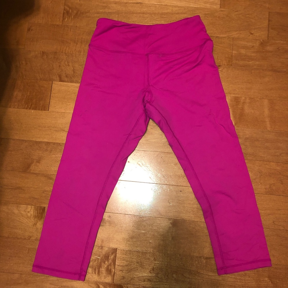 Lululemon athletica capri yoga pants